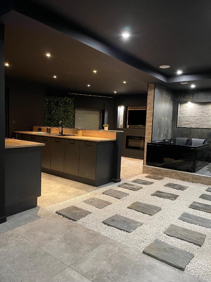 & Exotic - Balneo - Sauna - Parking Clermont-Ferrand