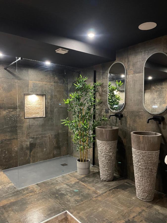 & Exotic - Balneo - Sauna - Parking Apartment